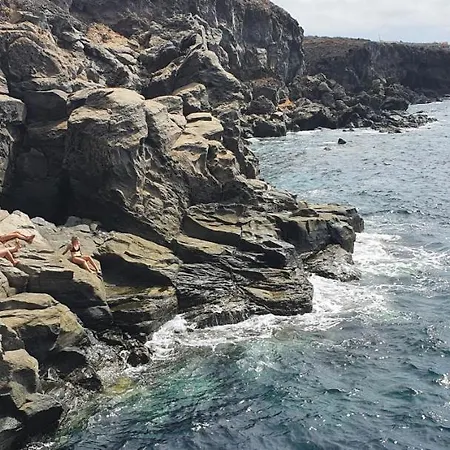 Adventure House Tenerife Hostel